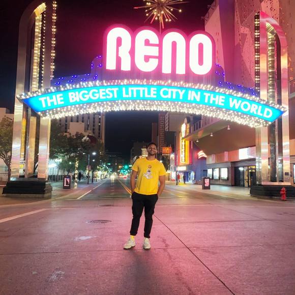 Meet your Posher, Carlos - Picture 1 of 1